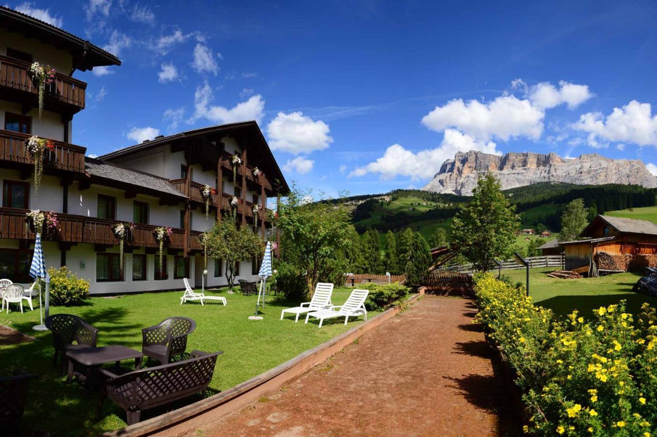 Appartamenti Astoria La Villa ラ・ヴィッラ エクステリア 写真