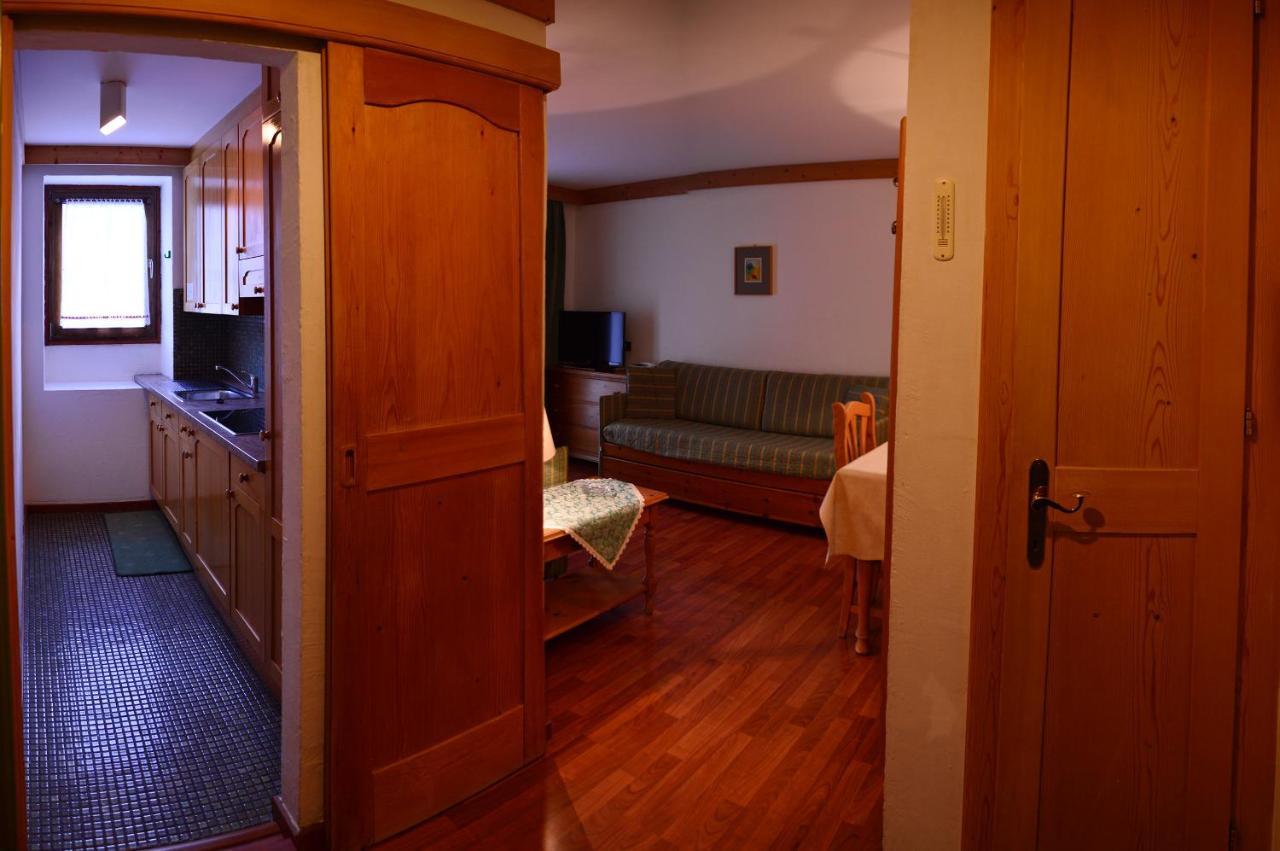 Appartamenti Astoria La Villa ラ・ヴィッラ エクステリア 写真